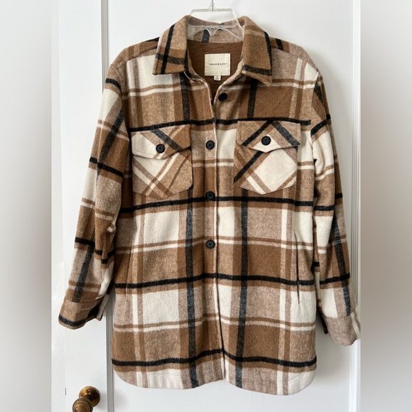 Tan shacket - Picture 1 of 3